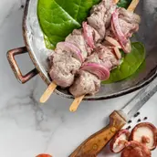 شاشليك - شرائح لحم البقر المتبلة